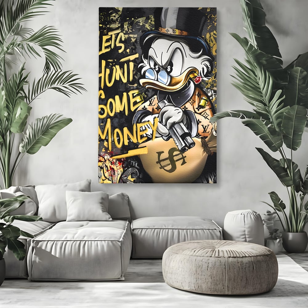 Tablou canvas cu ilustratie cu scrooge duck tinand o arma, fara rama, pe sasiu de lemn, pe perete intr-un living